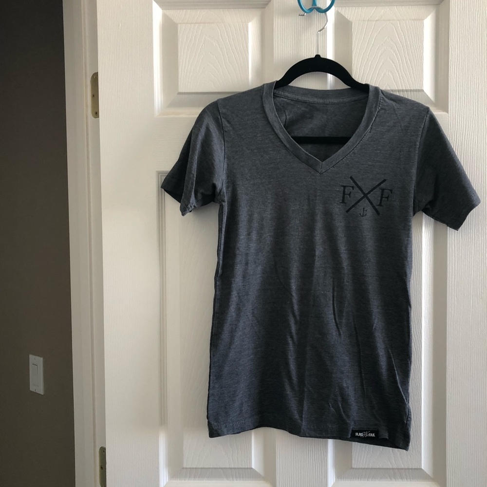 Flag Nor Fail Grey Vneck